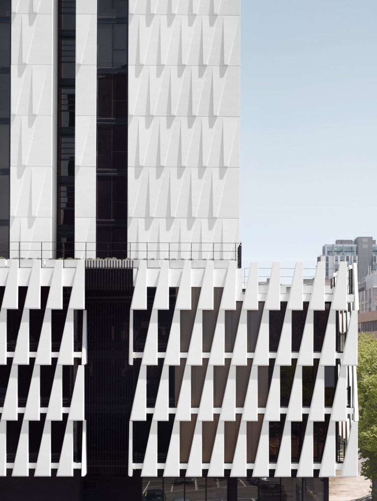 33M — 33 Mackenzie Street · Melbourne