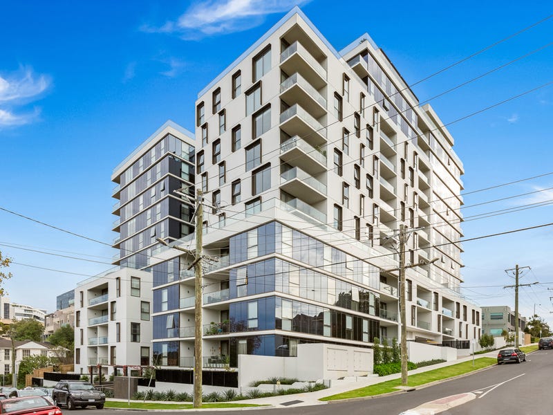 Magnolina · Doncaster building exterior