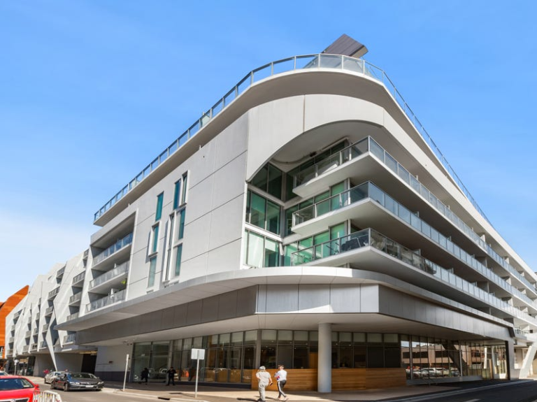 Trilogi, Prahran