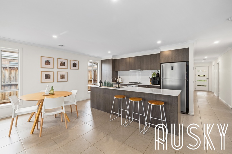 16 Chancery Road, Werribee VIC 3030 — photo 2