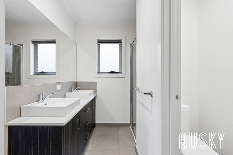 27 Aldinga Avenue, Point Cook VIC 3030 — photo 11