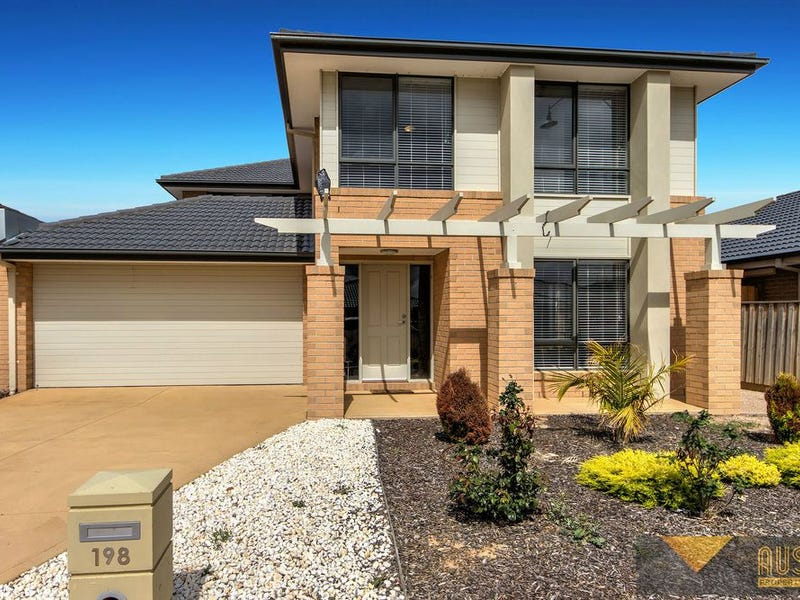 198 Sanctuary Lakes South Boulevard, SANCTUARY LAKES VIC 3030
