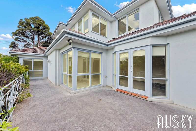 64 Greythorn Road, BALWYN NORTH VIC 3104