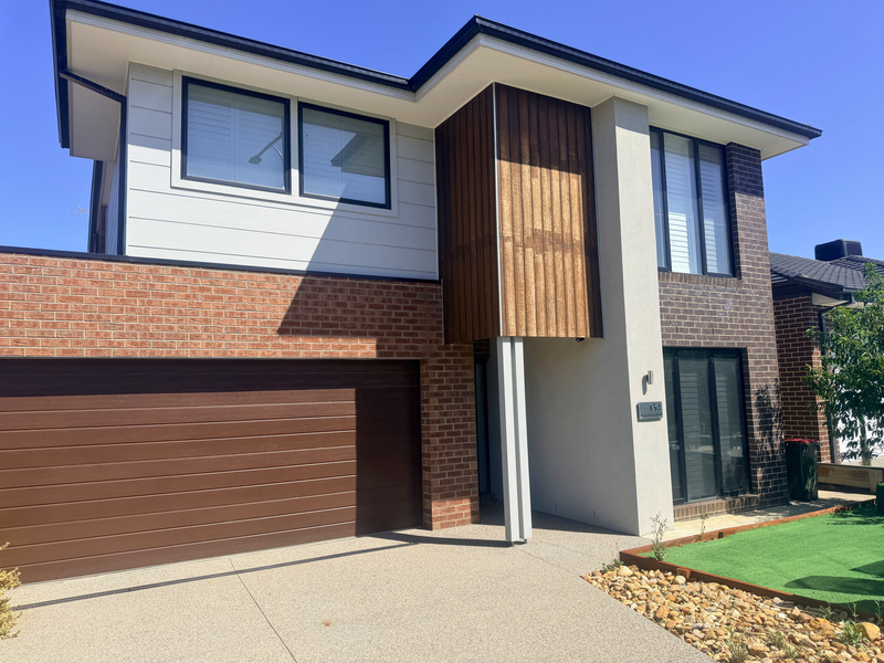 152 Waterhaven Boulevard, Point Cook Vic 3030