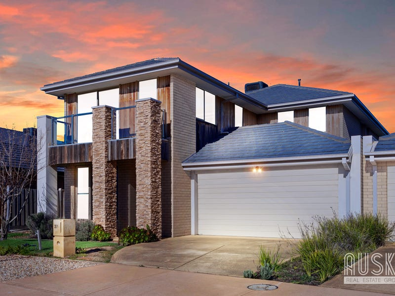 37 Rhode Island, SANCTUARY LAKES VIC 3030
