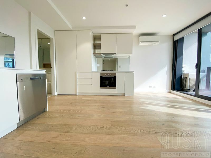 212/150 Dudley Street, WEST MELBOURNE VIC 3003 — photo 2