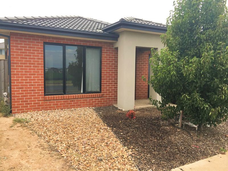 192 Haze Drive, POINT COOK VIC 3030