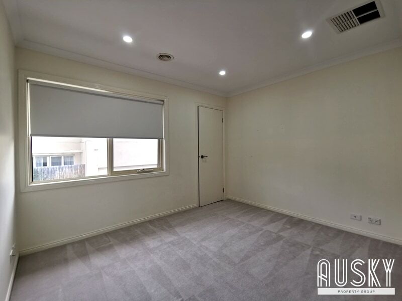 1/28-30 Chivers Avenue, GLEN WAVERLEY VIC 3150 — photo 9