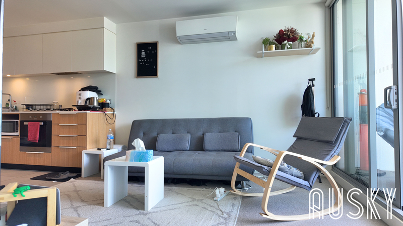 1702E/888 Collins Street, Docklands Vic 3008