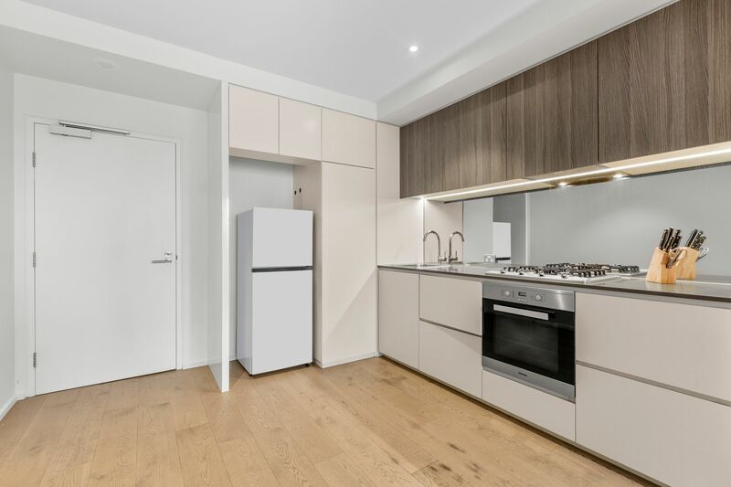 710S/883 Collins Street, Docklands VIC 3008 — photo 3