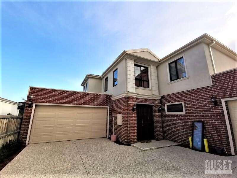 2/49 Rose Avenue, GLEN WAVERLEY VIC 3150
