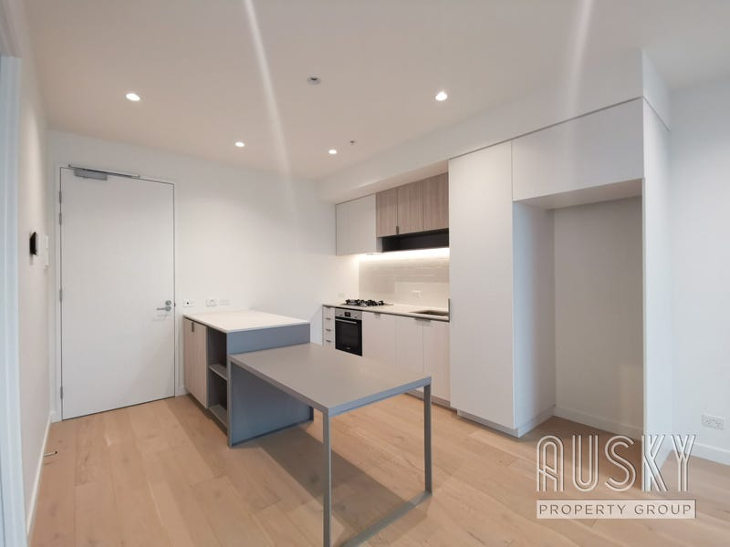 504/9 Foundation Boulevard, BURWOOD EAST VIC 3151