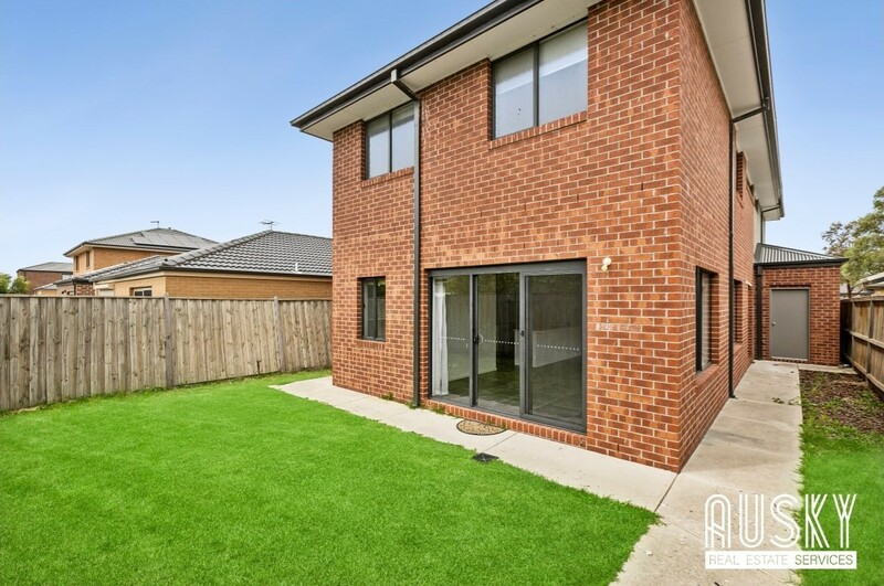 90 Grassbird Drive, Point Cook VIC 3030 — photo 10