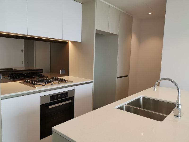 613/915 Collins Street, Docklands VIC 3008