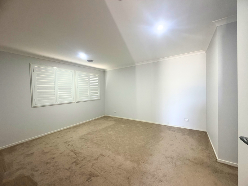 152 Waterhaven Boulevard, Point Cook Vic 3030 — photo 6