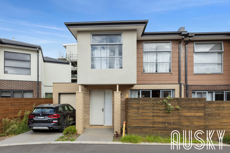 18 Emica Parade, Knoxfield VIC 3180