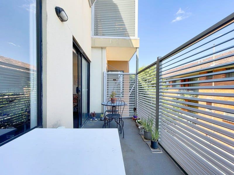 10/13 Logie Street, OAKLEIGH VIC 3166