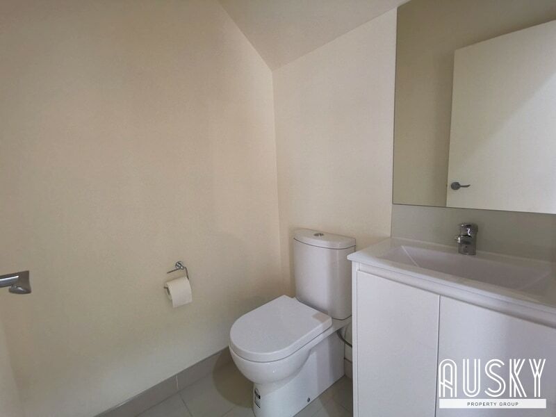 1/28-30 Chivers Avenue, GLEN WAVERLEY VIC 3150 — photo 7