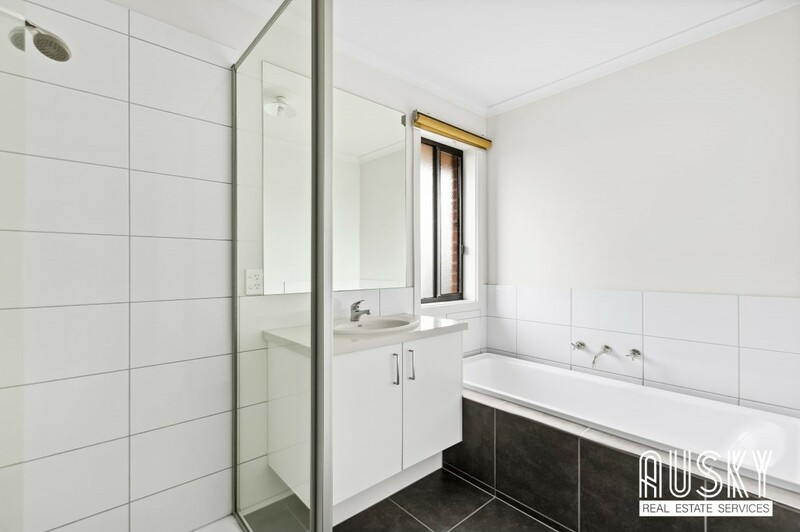90 Grassbird Drive, Point Cook VIC 3030 — photo 4