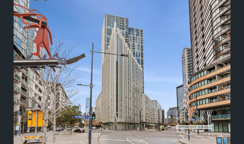 1009W/888 Collins Street, Docklands VIC 3008