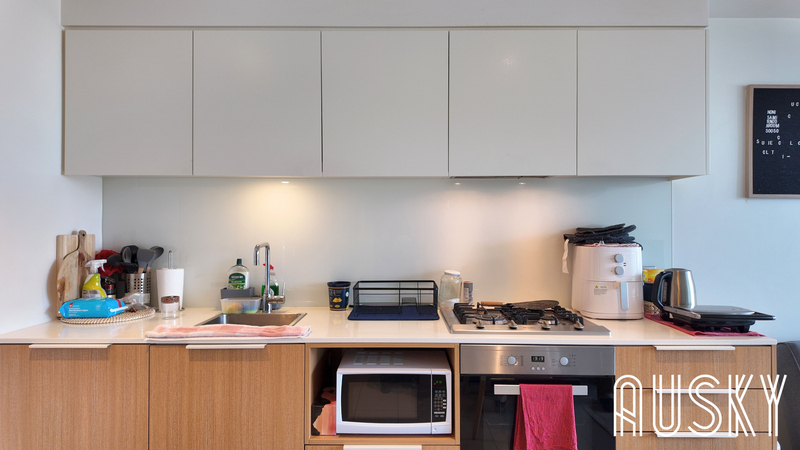 1702E/888 Collins Street, Docklands Vic 3008 — photo 4